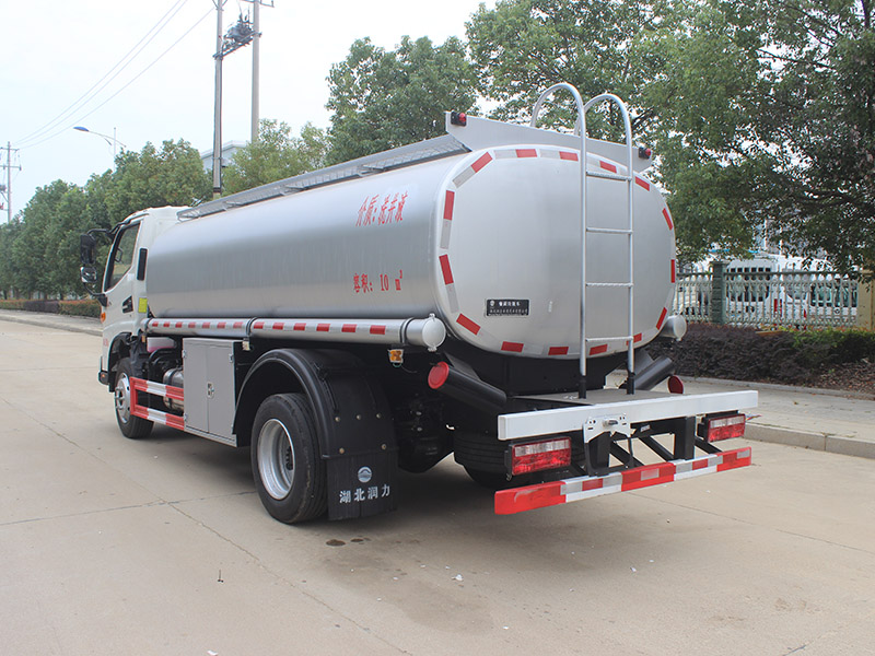 JAC 12 Cubic Meter Liquid Loaded Truck