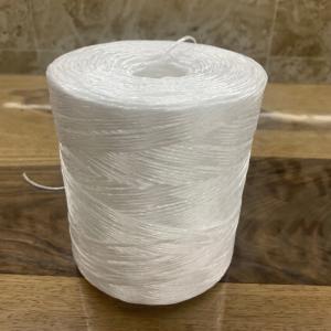 China UV Stability Split Film White 5kg Spool Tomato Plant Twine for Plant Tying and Training Applications on sale