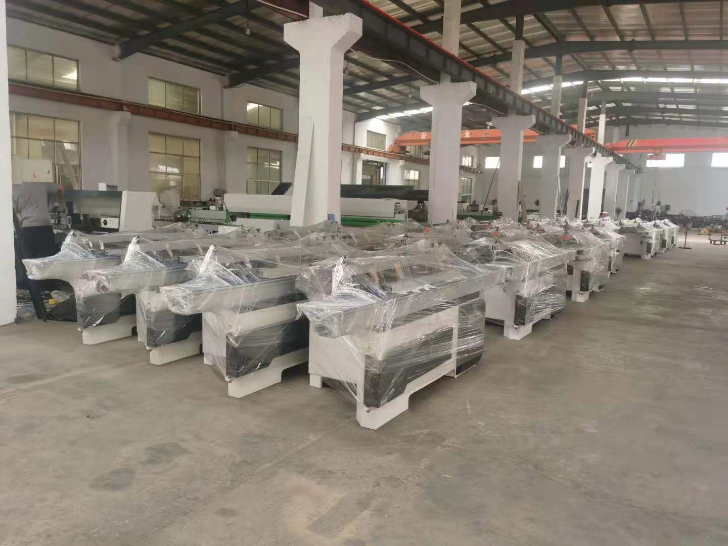 Wood Working Sliding Table Panel Saw WSN2845 with Precision and Max.Cutting Height at 90°