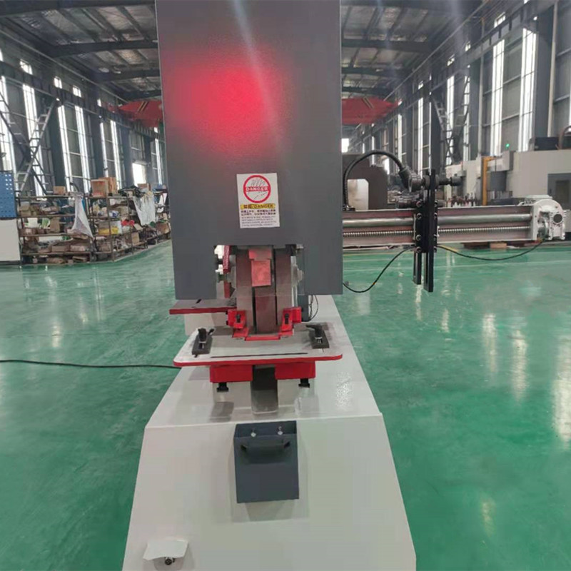 Hydraulic Iron Worker Combined Punching And Shearing Machine With Notching
