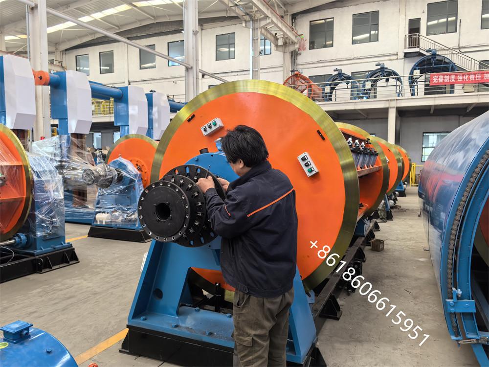 High Speed Wire Twisting Machine For Alloy Wires 1.5mm-5.0mm 250r/min