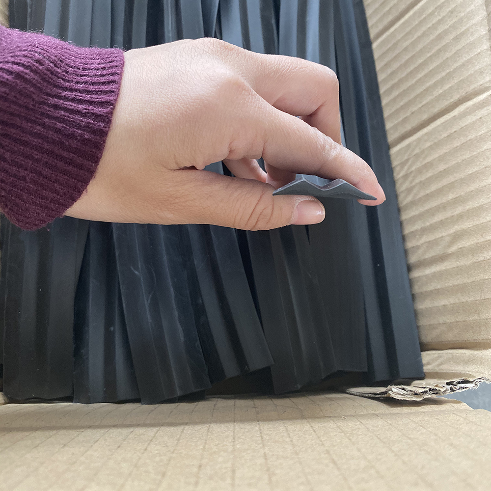 OEM Accepted Flexible PVC Full Cove Former Capping Skirting Strips for Durable Cove