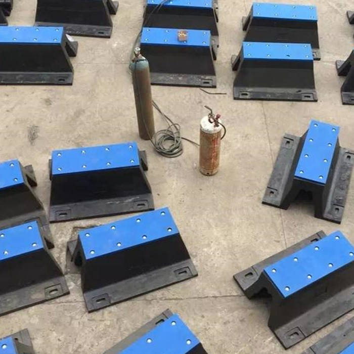Customized V Type Fender As Required Thickness for Marine Protection