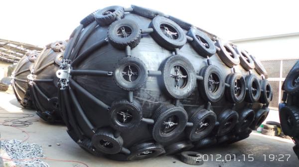 Tyre Net Pneumatic Rubber Fenders Sea Guard Chain 0.08mpa Yokohama Marine
