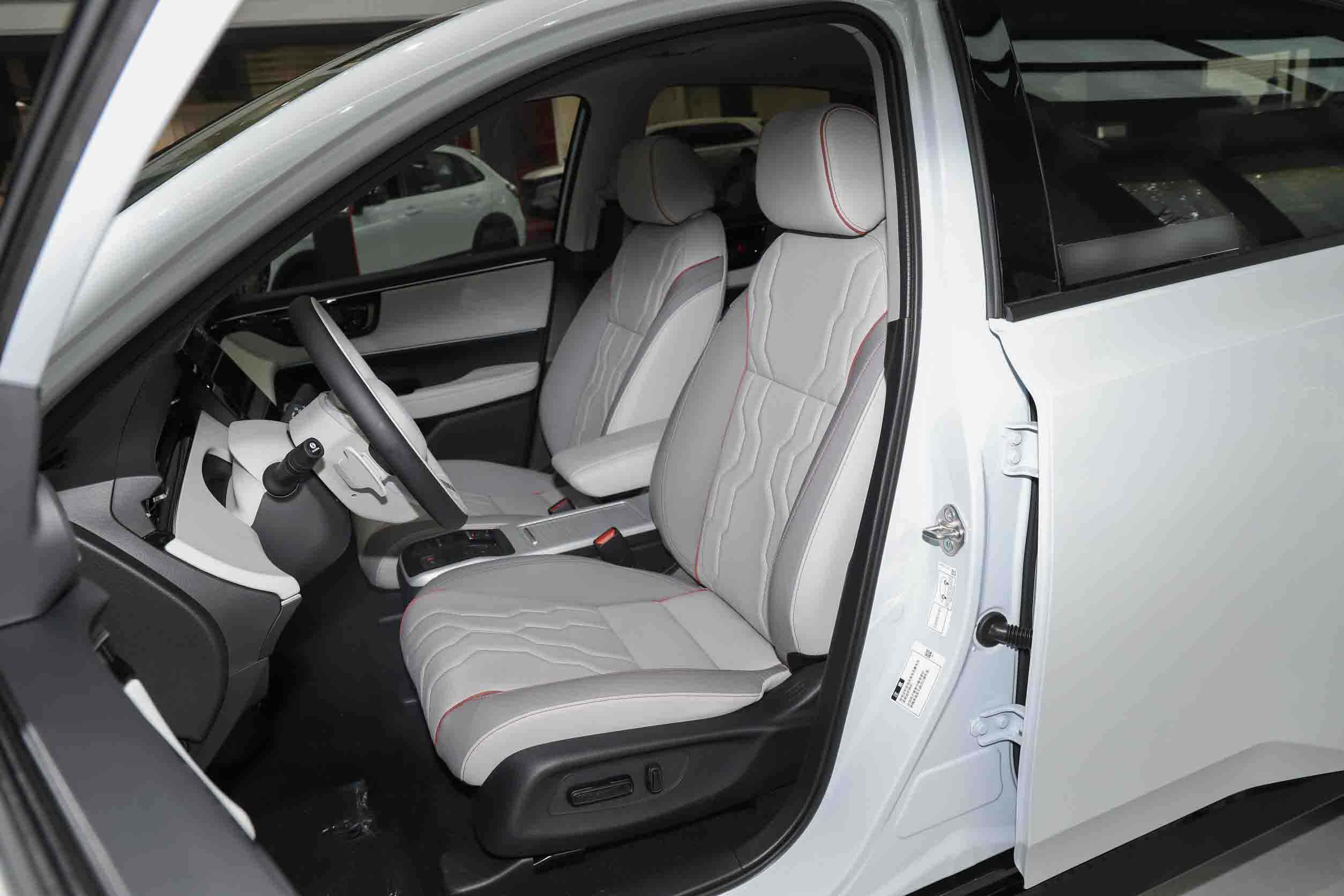 2024 Dongfeng Hondas eNS2 Pure Electric SUV 5-seat Sports Car with 2735mm Wheelbase and Ternary Lithium Ion Battery