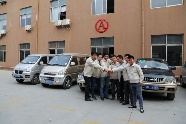 1 Ejector Hydraulic BMC Injection Molding Machine Vertical JTT-550 For Precise Production