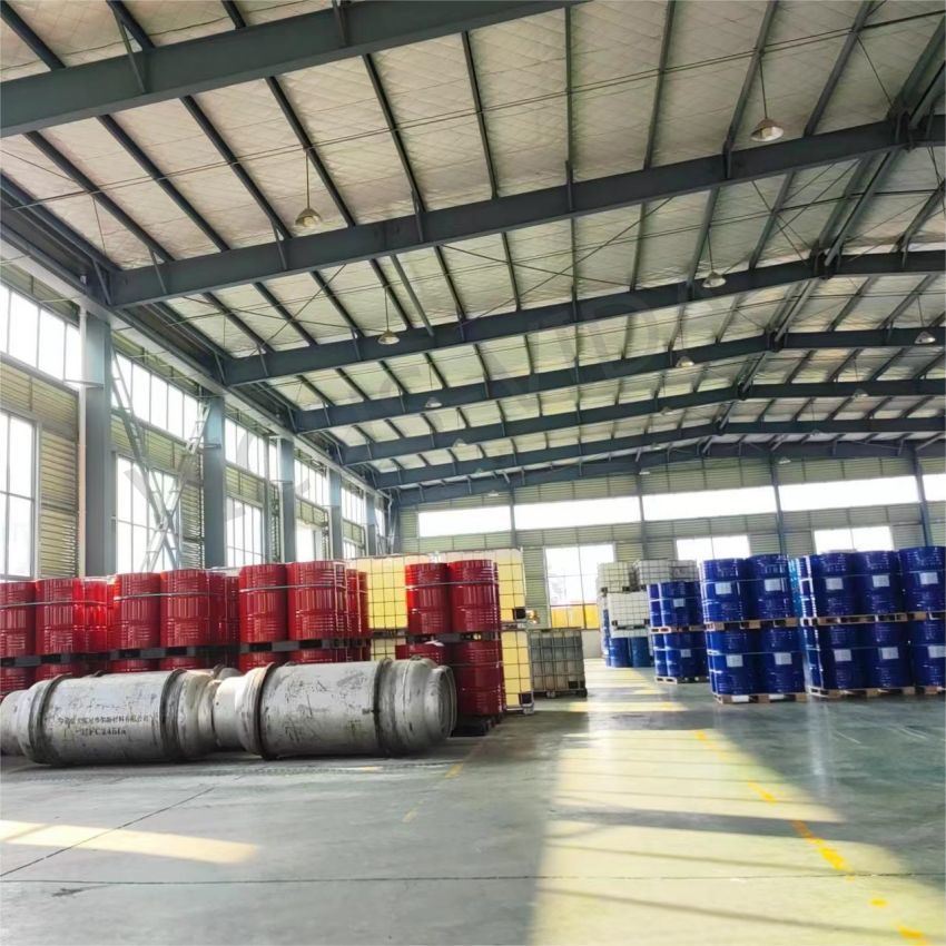 Polymeric Mdi Two-Component Polyurethane Raw Material Foam Adhesive Liquid Polymerized Mdi Isocyanate