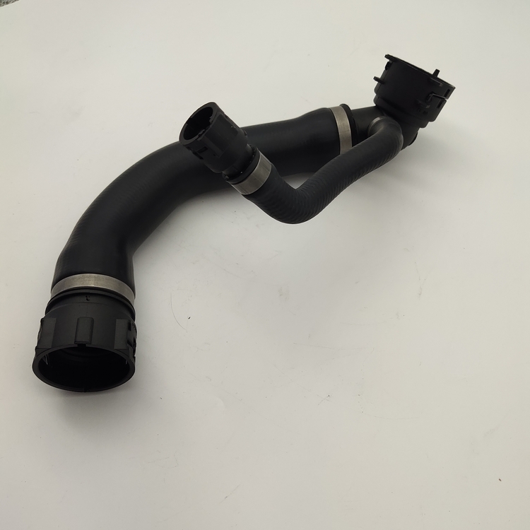 Tested EPDM Upper Radiator Coolant Hose for BMW E39 E38 Engines 11537505228 11531711321