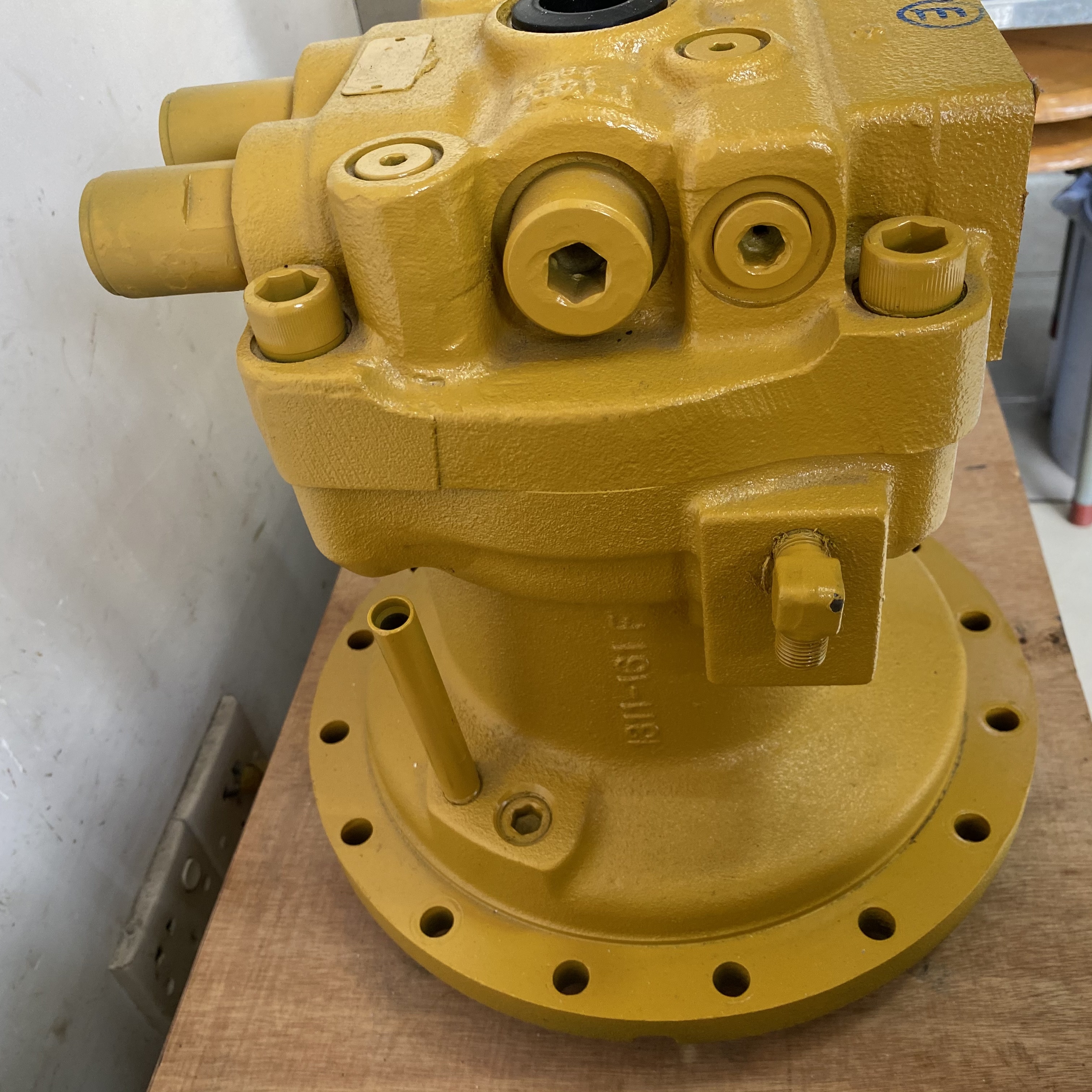 PC200-6E Excavator Main Hydraulic Pump Komatsu Air-Cooled Maoqun