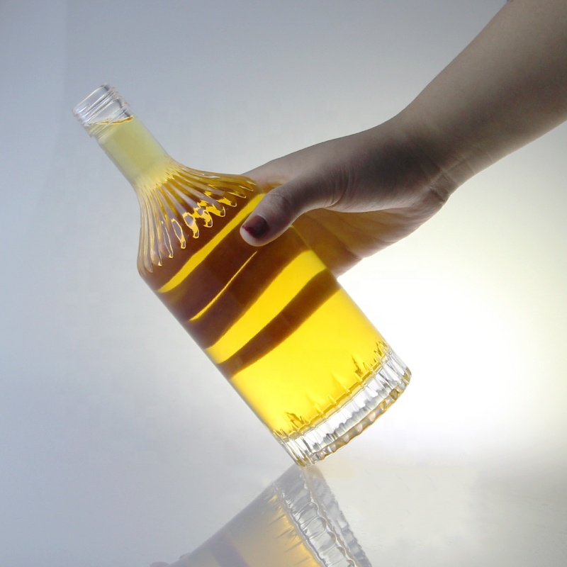 Screw Cap Glass Bottle for Whisky Vodka Champagne Tequila Gin Rum 750ml 1000ml Transparent