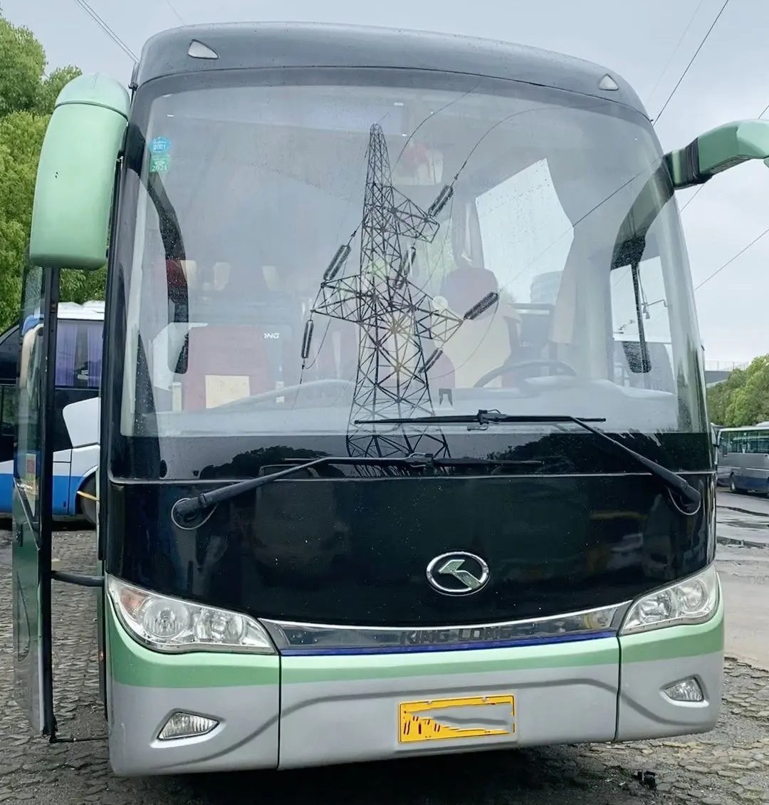 Used Luxury Buses 51 Seats Green Color 12000kg Curb Weight EURO IV Yuchai Engine Kinglong Bus XMQ6113 LHD/RHD