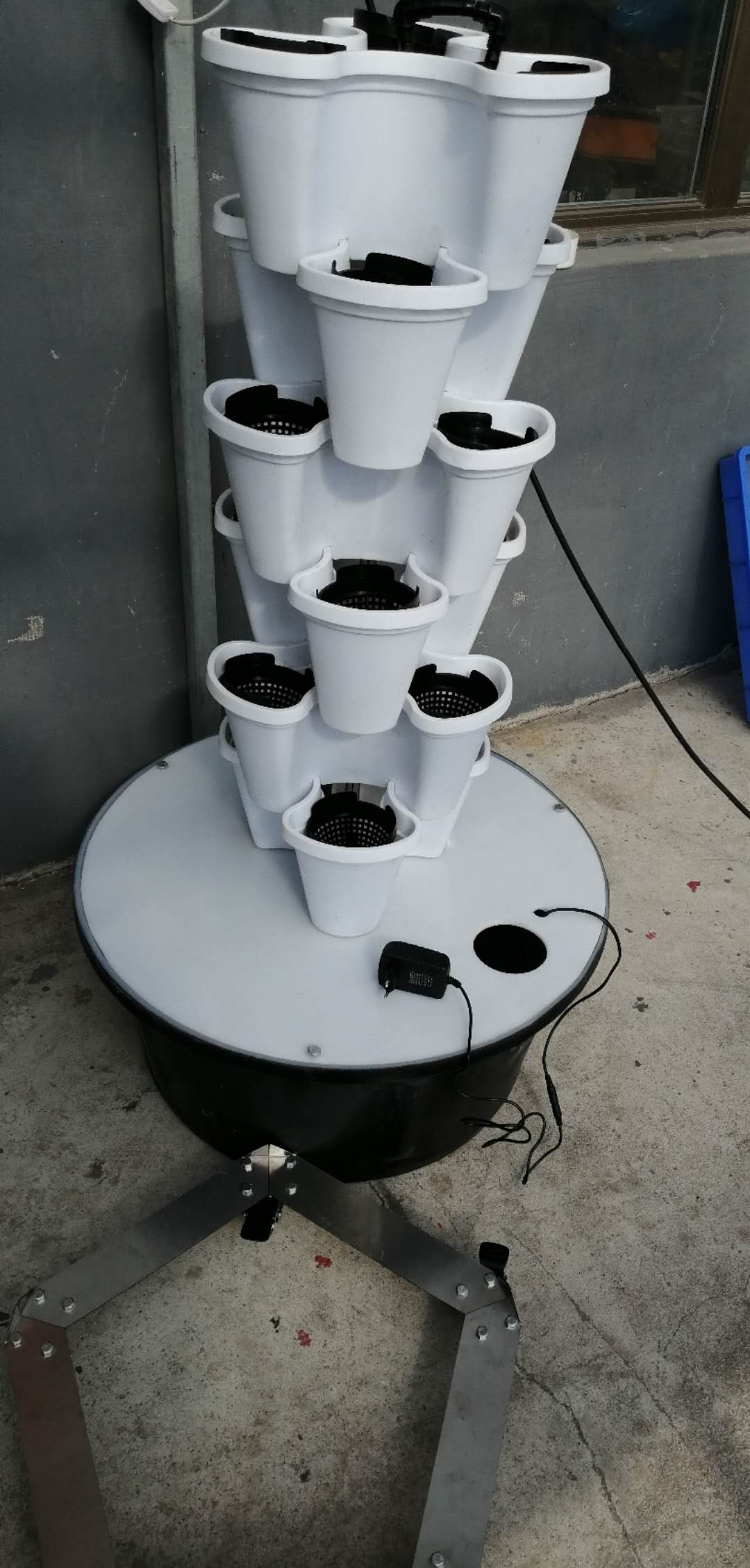 Plastic Modern Stacking Vertical Flower Pot For Substrate Cultivation