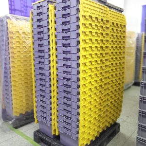 Conveniently Sized Custom Plastic Moving Boxes with Attached Lid and Nestable