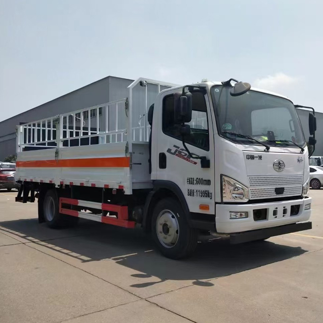 Faw 5tons Load Gas Cylinder Truck , Fence Cargo Truck For Dangerous Goods