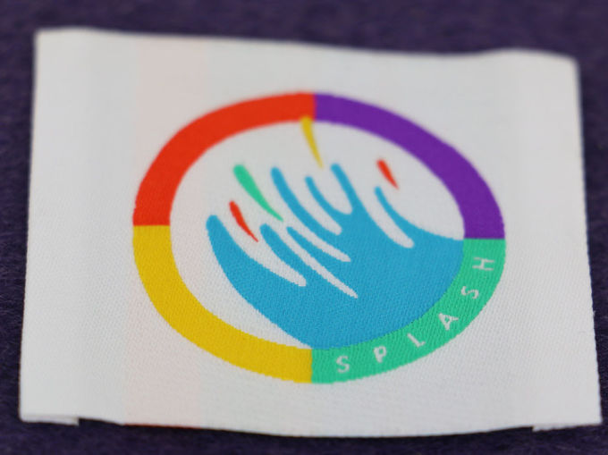 100% Polyester Straight Cut Clothing Size Labels Woven For Garments