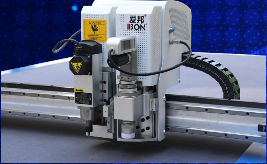 Customized Leather Cutting CNC Machine 220V - 380V Digital Knife Cutter For Artificial PU Leather