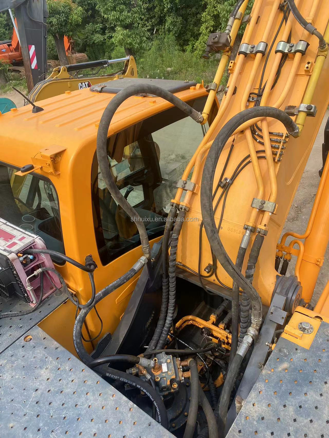 R375 210 220 305 350 375 Crawler Excavators Used Hyundai Heavy Excavator