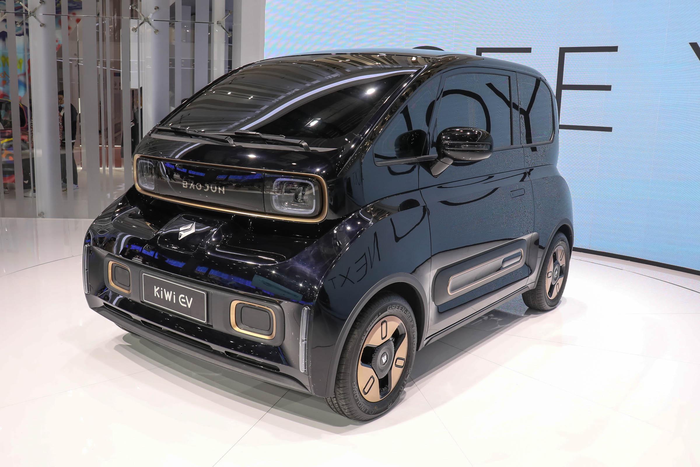 2023 Energy Vehicle Wuling Baojun Mini Ev Car with Euro VI Emission Standard in Mint Color