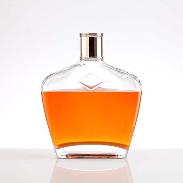 Customize Sealing Type 700ml Glass Wine Bottles for Beverage Whiskey Liquor