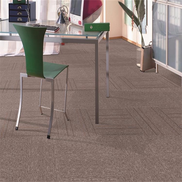 Fabric product plain stripe pattern bitumen backing PP carpet tile