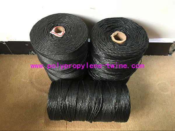 High Performance Filling Splityarn PP Yarn Black Color 2.3 - 3.8 G / D Tenacity
