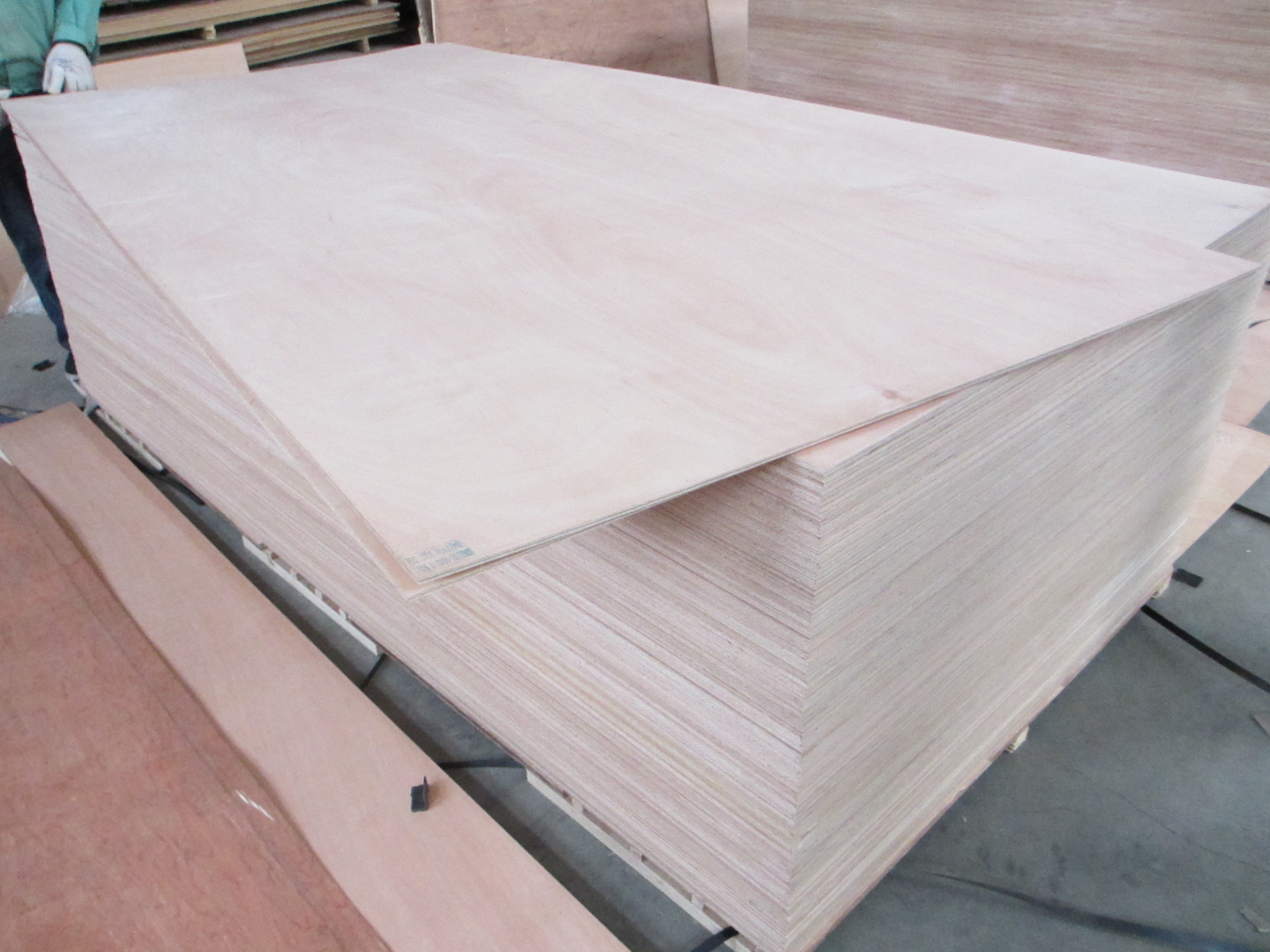 4X8 Ft Marine Okoume Plywood