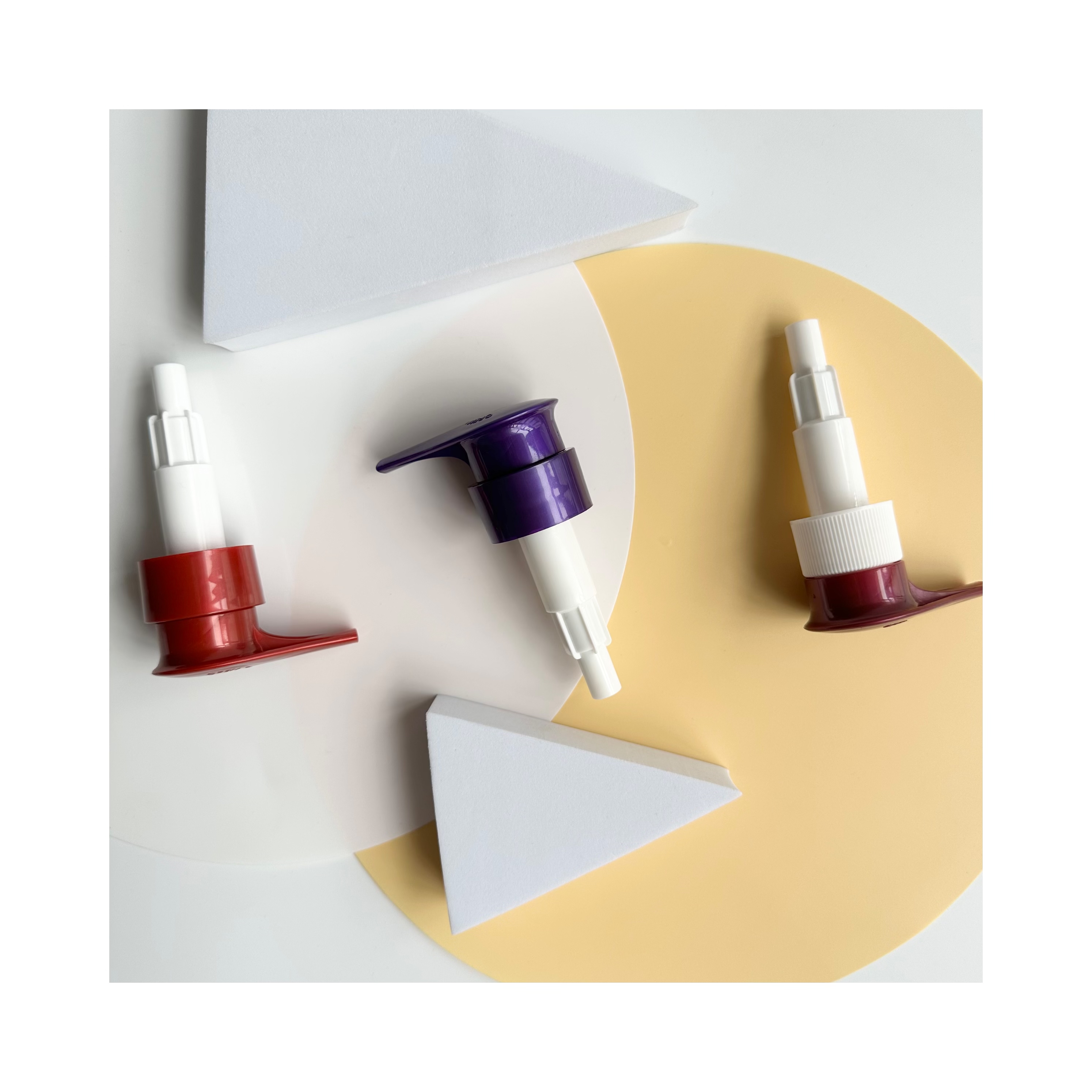 Customized Logo Acceptable Wine Red Big Dispenser Pump Sprayer for Shampoo and Conditioner