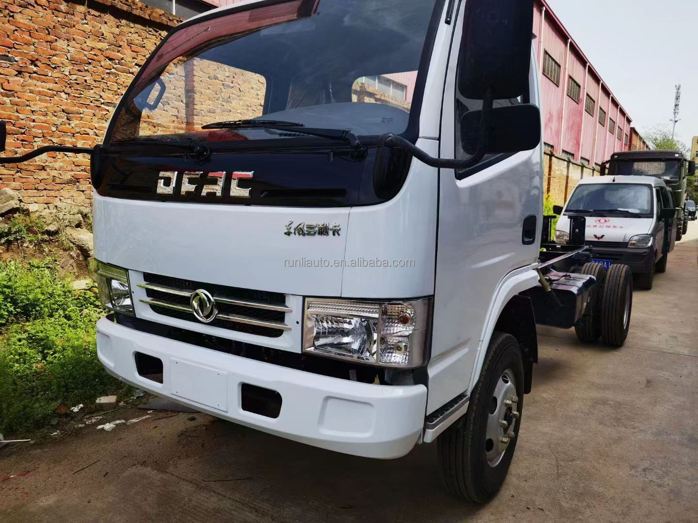 Factory DFAC DongFeng 4Ton Tow Truck Wrecker Flat Bed Towing Recovery Truck Tilt Tray Tow Truck