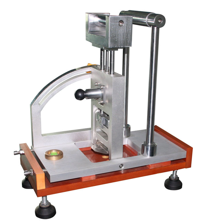 ASTM F1677 Inclinable Articulated Strut Slip Tester of the test equipment