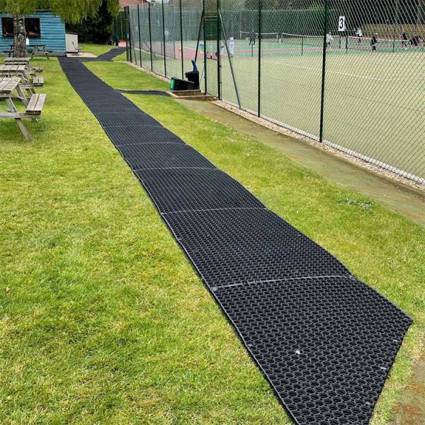 Equestrian Rubber Mats Grass Anti Slip Rubber Mats With Hollow Hole 1 X 1.5m