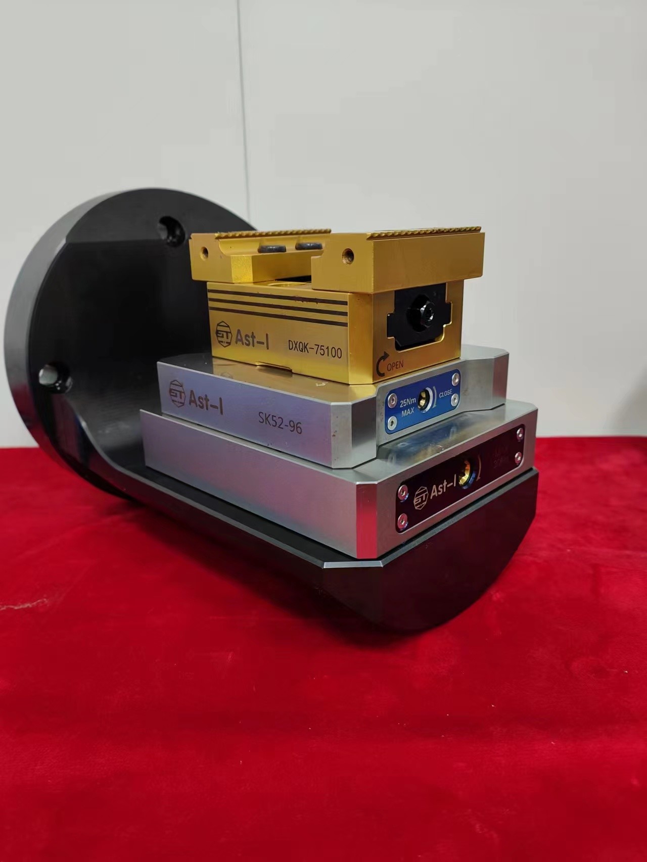 Gripper Teeth Axis Fixtures 77mm Dovetail Fixture CNC For 5 Axis Riser