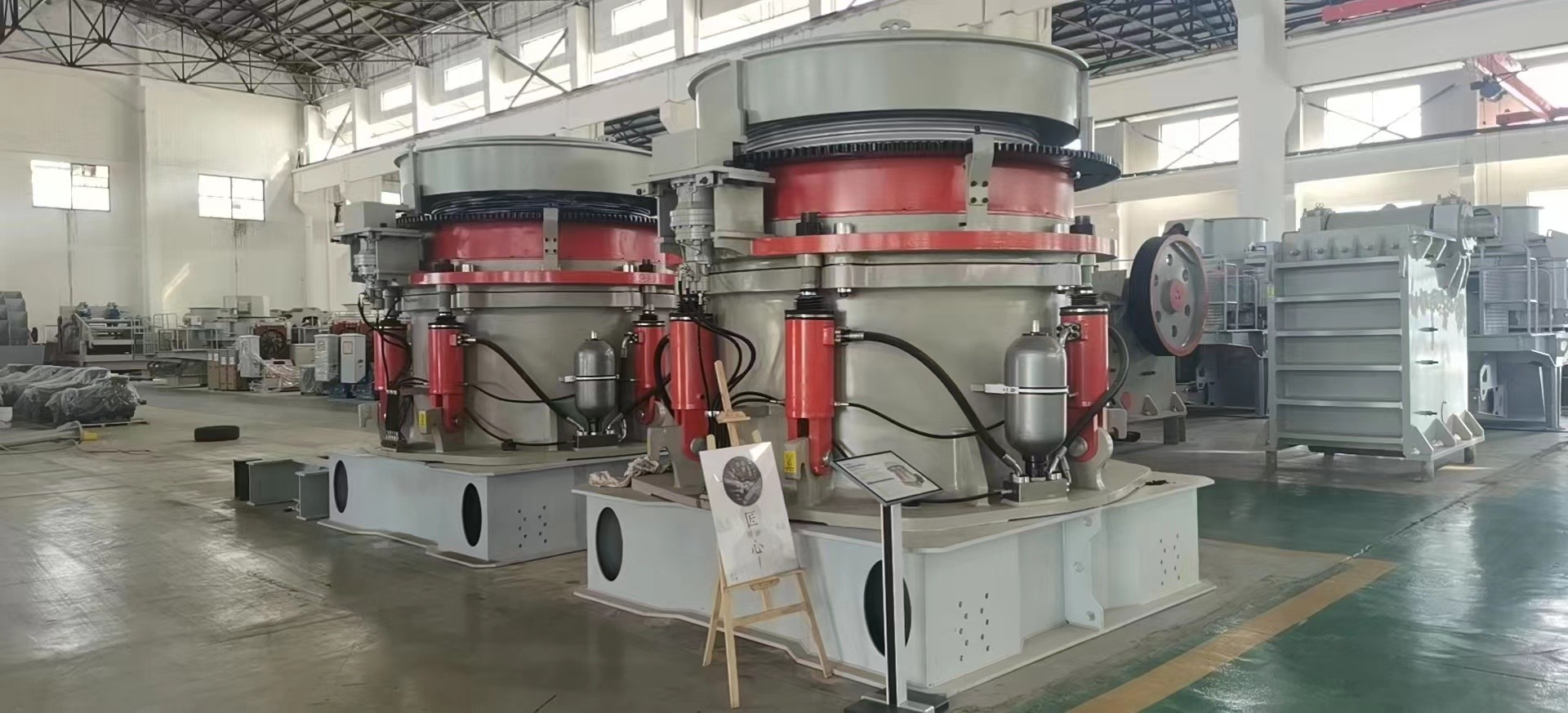 High Quality Multi-Cylinder Hydraulic Cone Crusher for Limestone/Granite/Gravel/Basalt /Mining and Quarry Stone