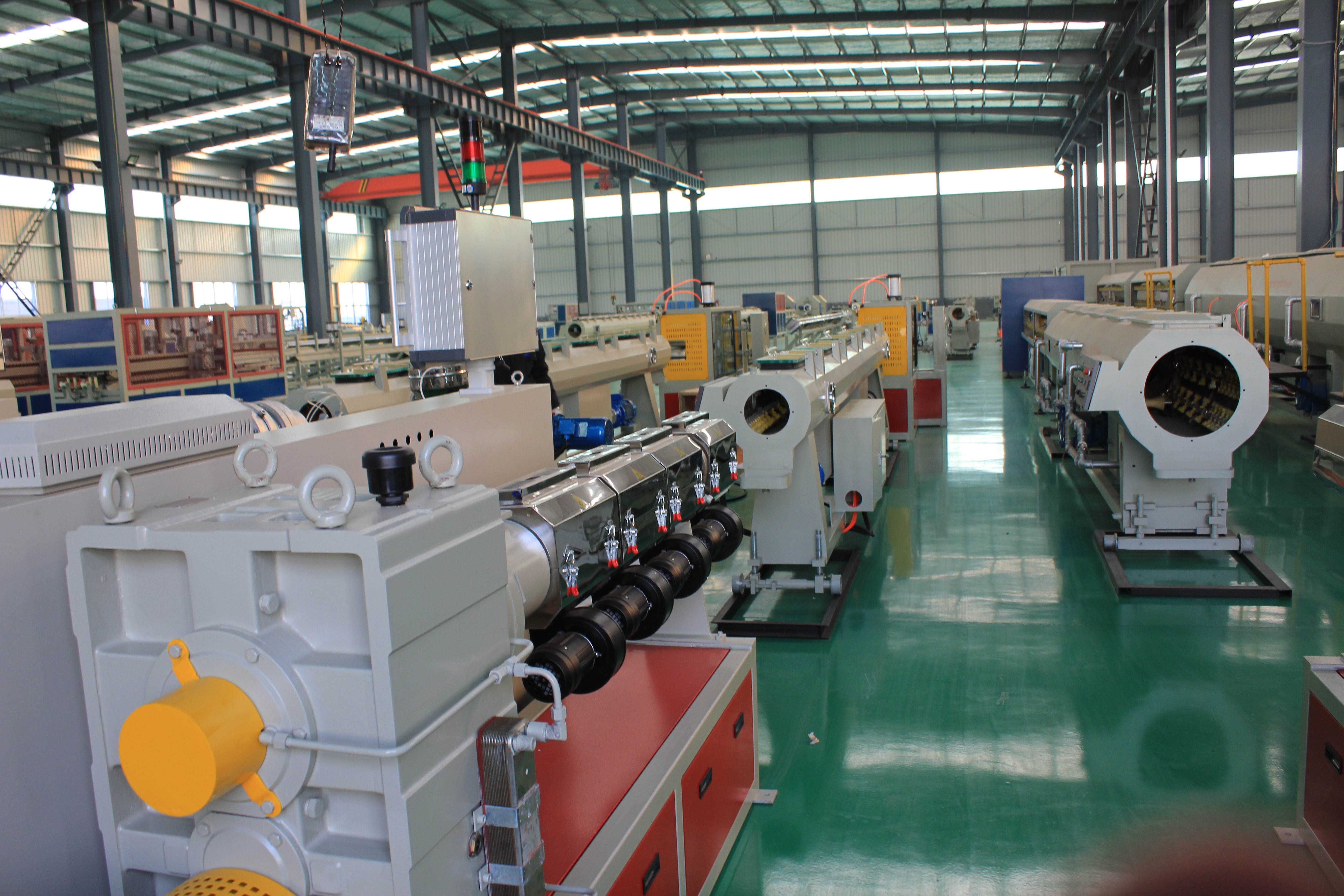 Qingdao Port Seaport HDPE PPR Pipe Machine Plastic Extruders with Single-screw Design