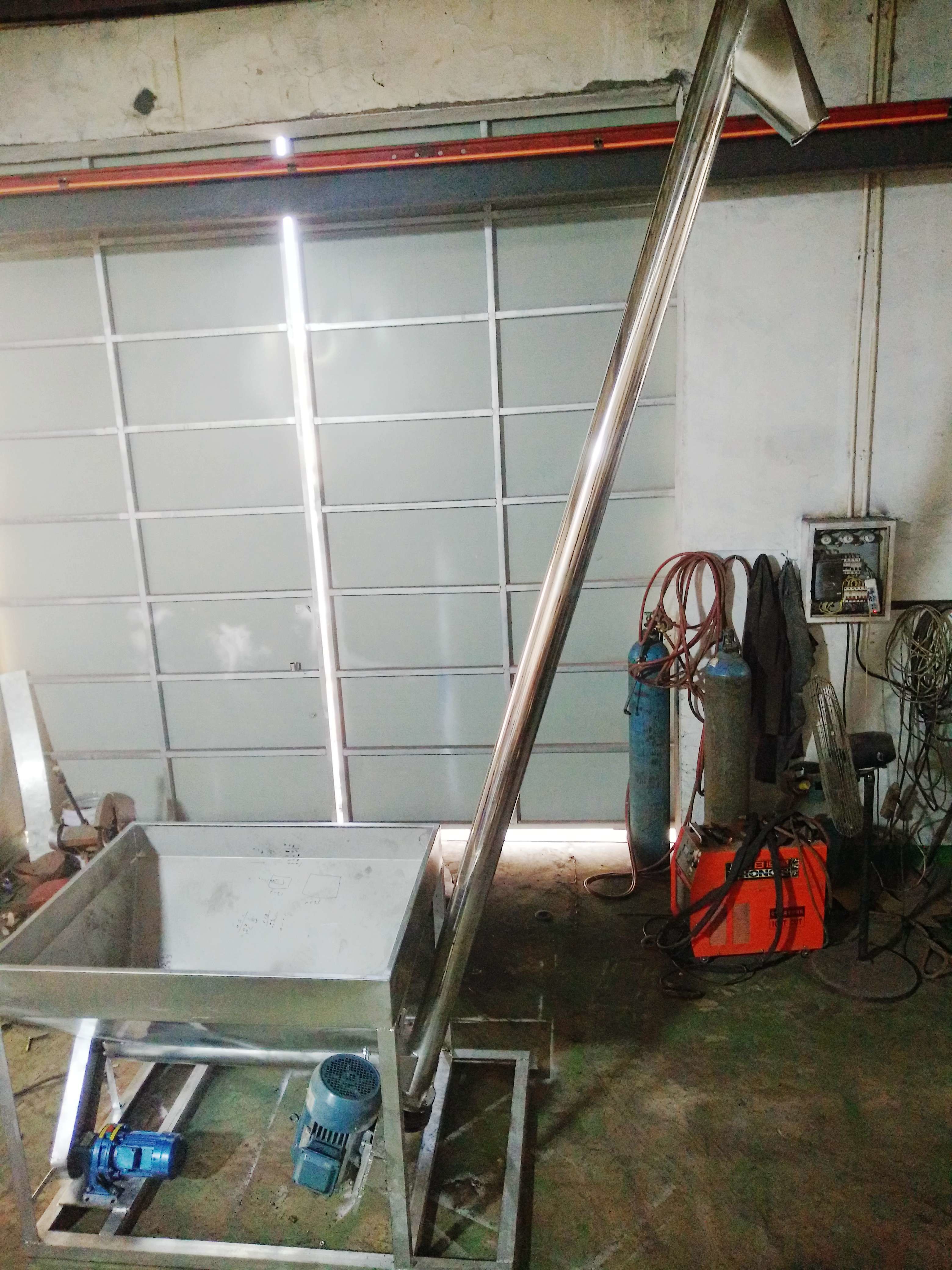 2.2kw 500kg / H Powder Feeder Machine Plastic High Speed Anti Adhesive