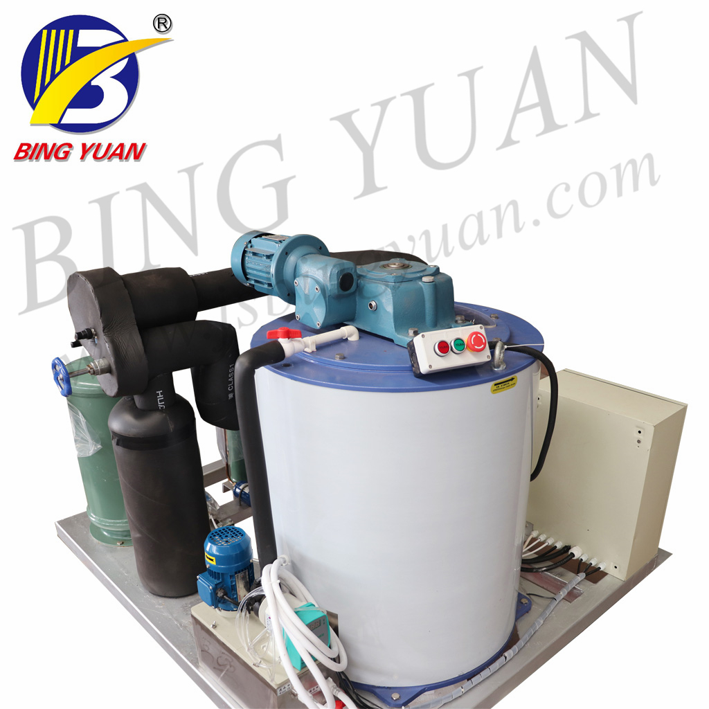 Evaporative Cooling 10KW R404A Snow Flake Ice Maker , 3 Ton Ice Machine