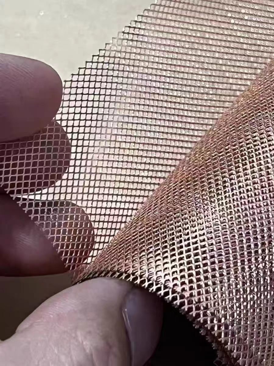 0.3x0.4mm Opening Expanded Metal Mesh Panels Red Copper Wire For Batteries