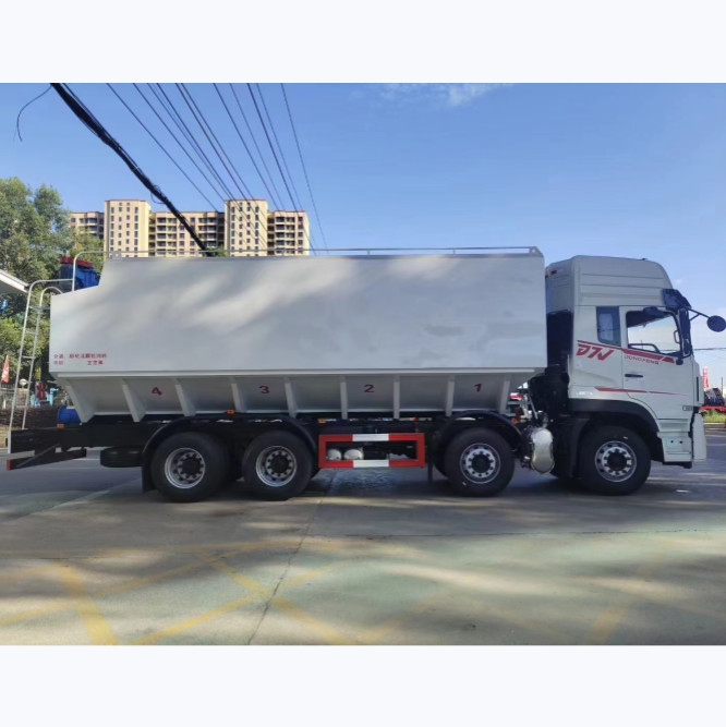 95HP Animal Fodder Bulk Feed Truck Featuring Tyre Specfication 7.00-16