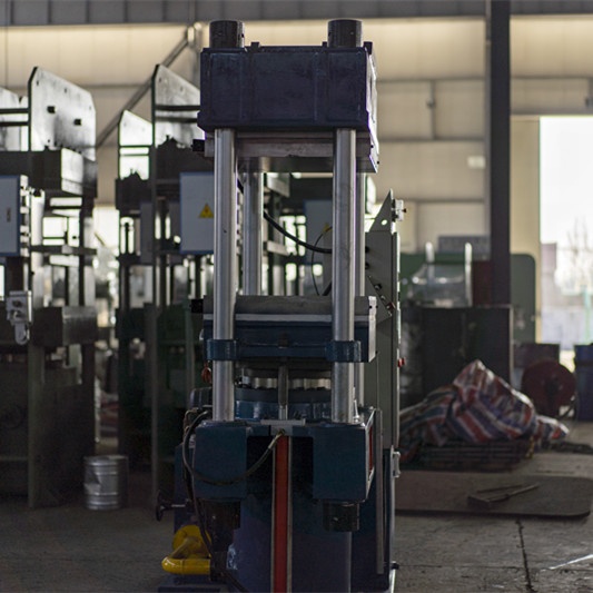 2.2 kW Power Oil Heating Rubber Mat Vulcanizing Machine Hydraulic Press for Rubber Vulcanization