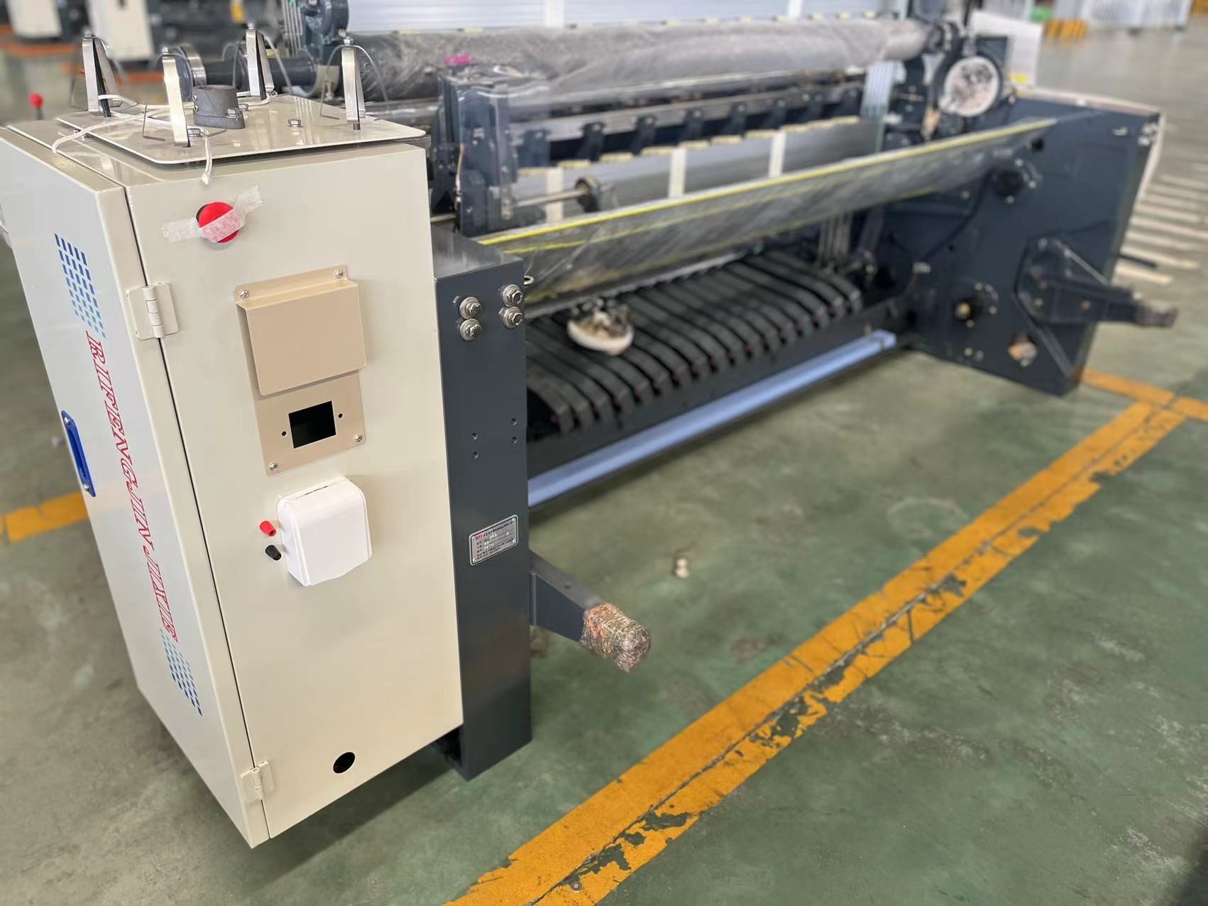 Double Nozzle Electronic LO/TU Textile Machine Water Jet Loom With Plain Shedding