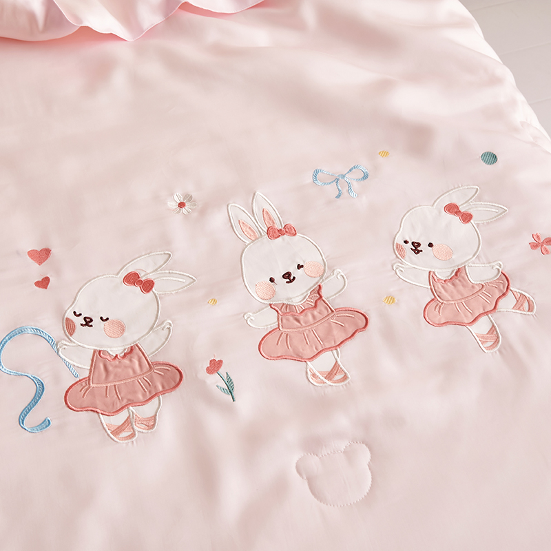 Hypoallergenic 100% Polyester Filling Children's Summer Quilt for a Healthy Sleep