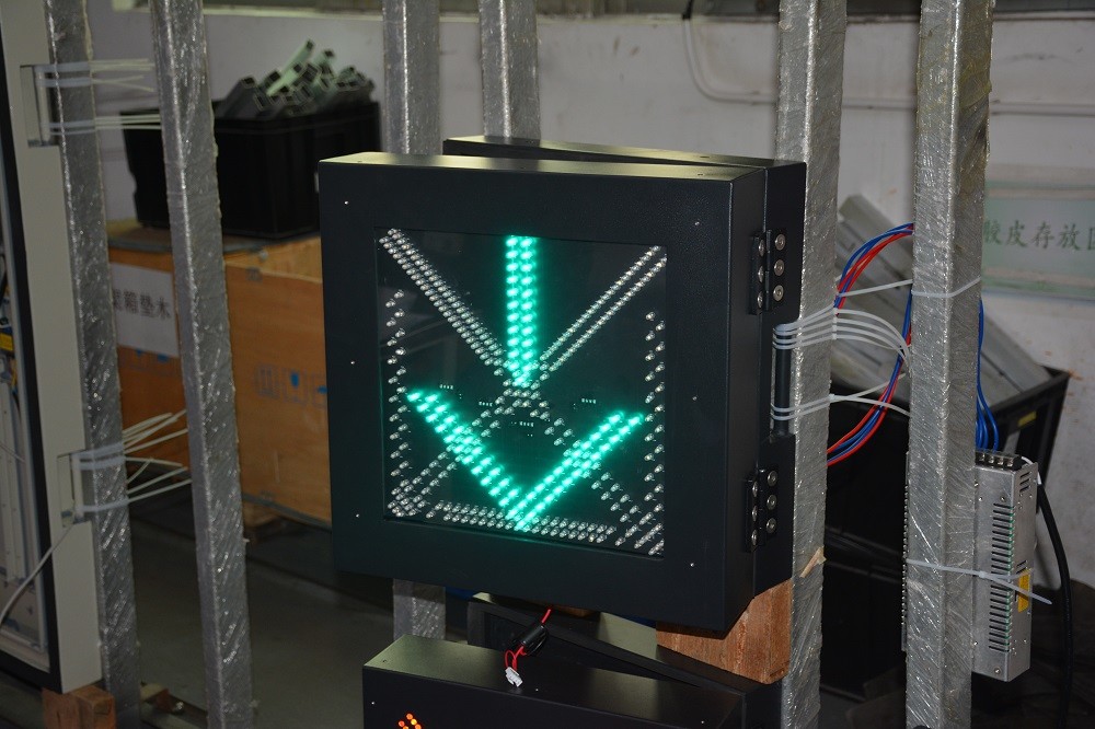 50W Lane Control LED Screen Sign Oriented Identification System