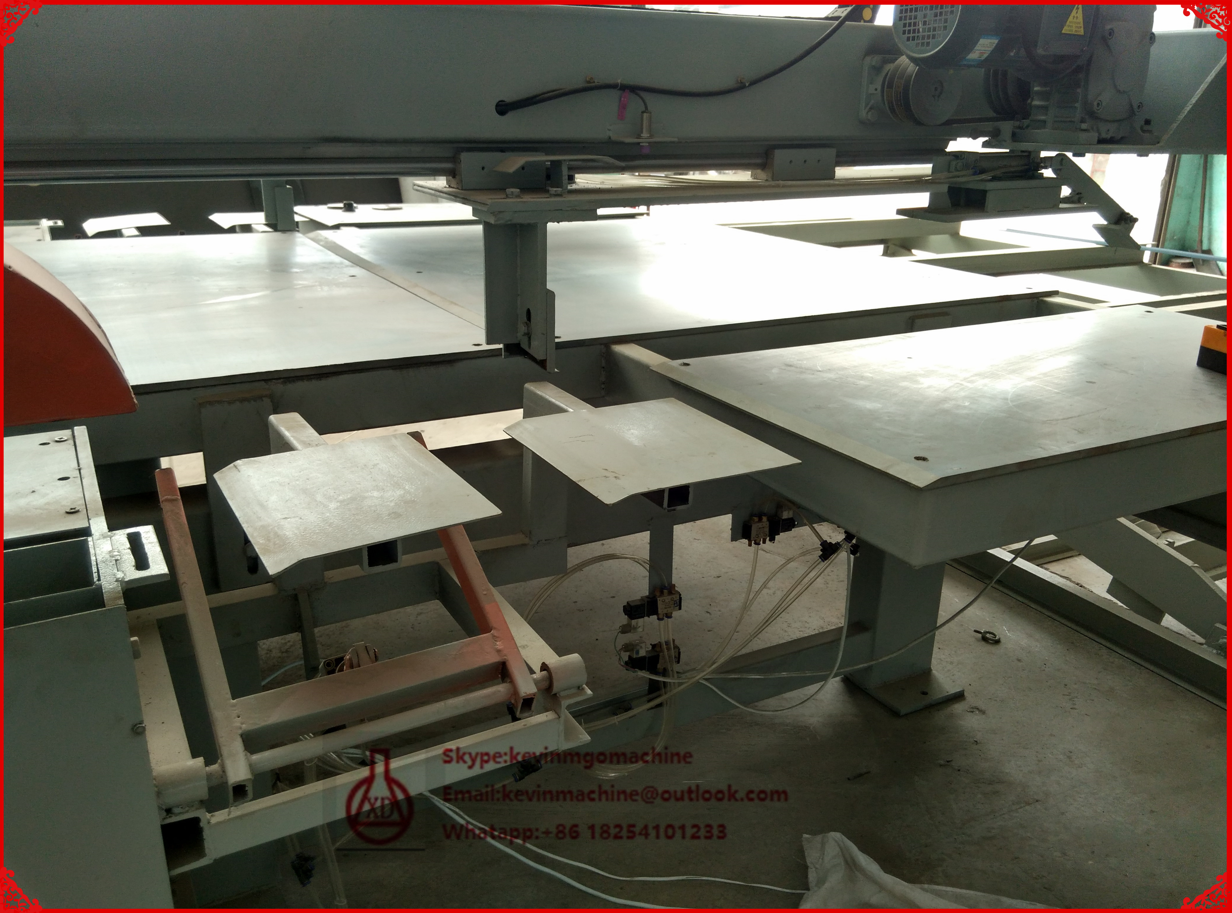 Multi Function Sandwich Panel Making Machine With Double Drive Double Roller Extruding tech