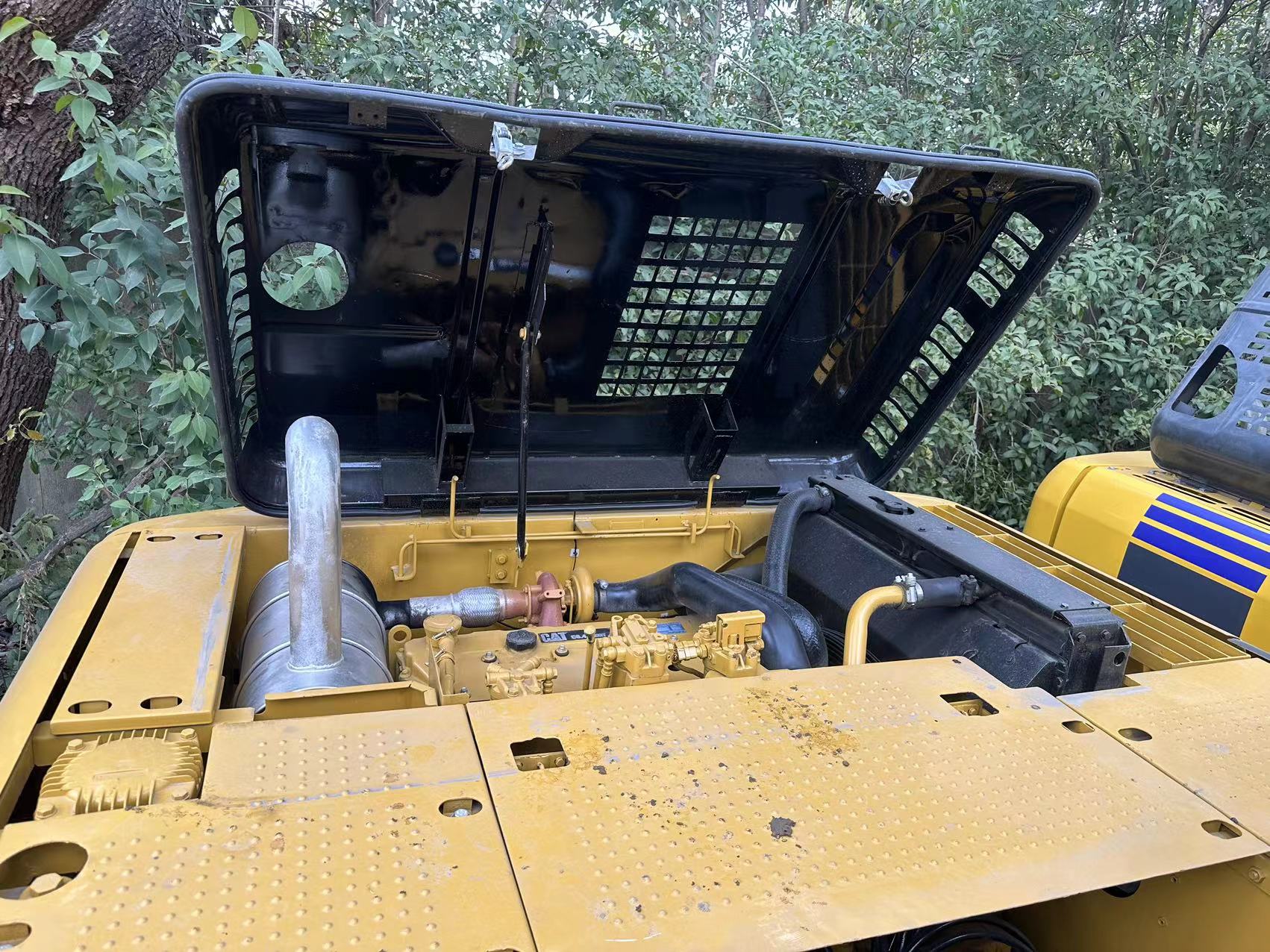 2022 Year Model Cat 320D2 Excavator for Selling in Japan Japan Made 1000 Working Hours