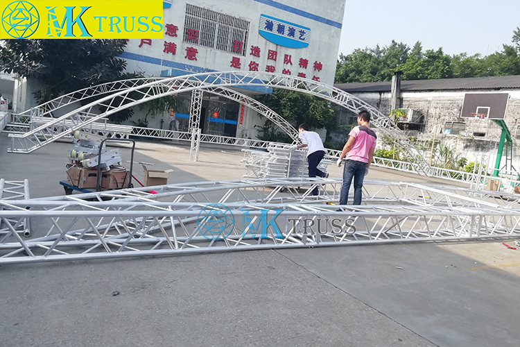 Customizable Design F34 Aluminum Stage Square Spigot Truss Totem for Moving Head Stand