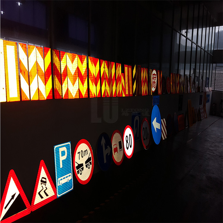 Hi Vis Yellow Vehicle Conspicuity Markings Lorry Marker Boards Red