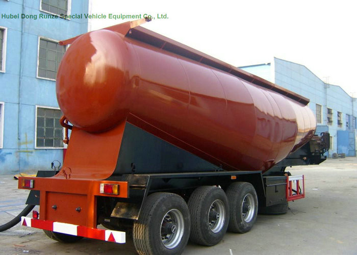 2 Axles V Type Tank Semi Trailer For Dry Powder Meterial Carry 40 - 45 M3 Capacity