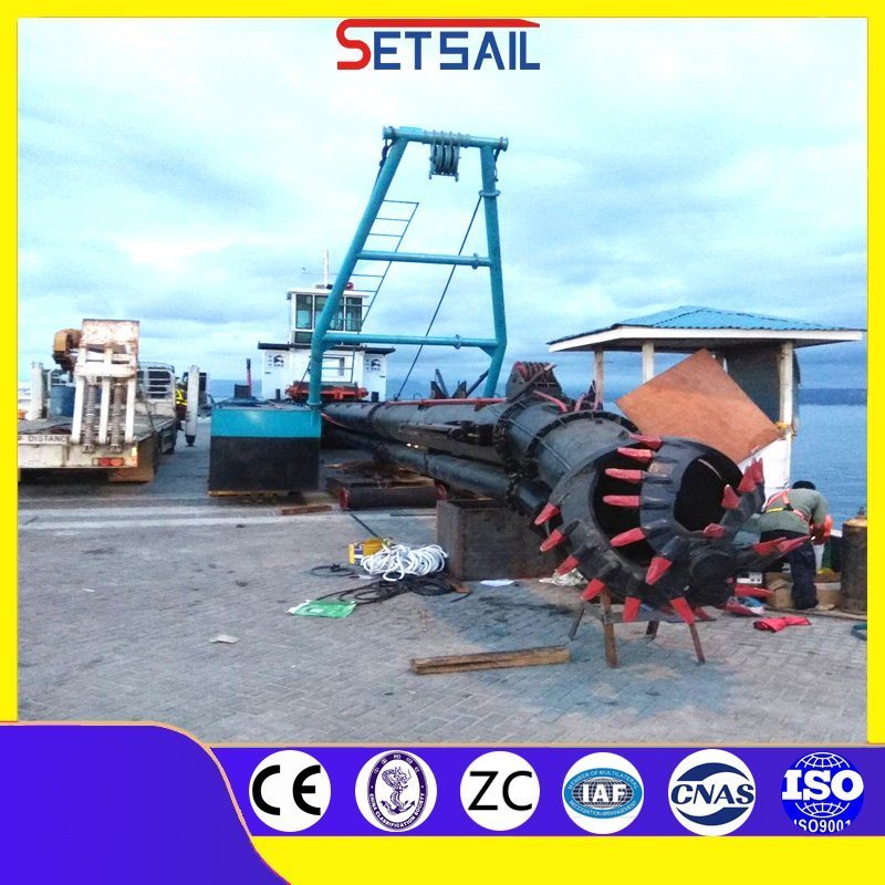 China 28inch Diesle Engine Cutter Suction Dredger for Sale