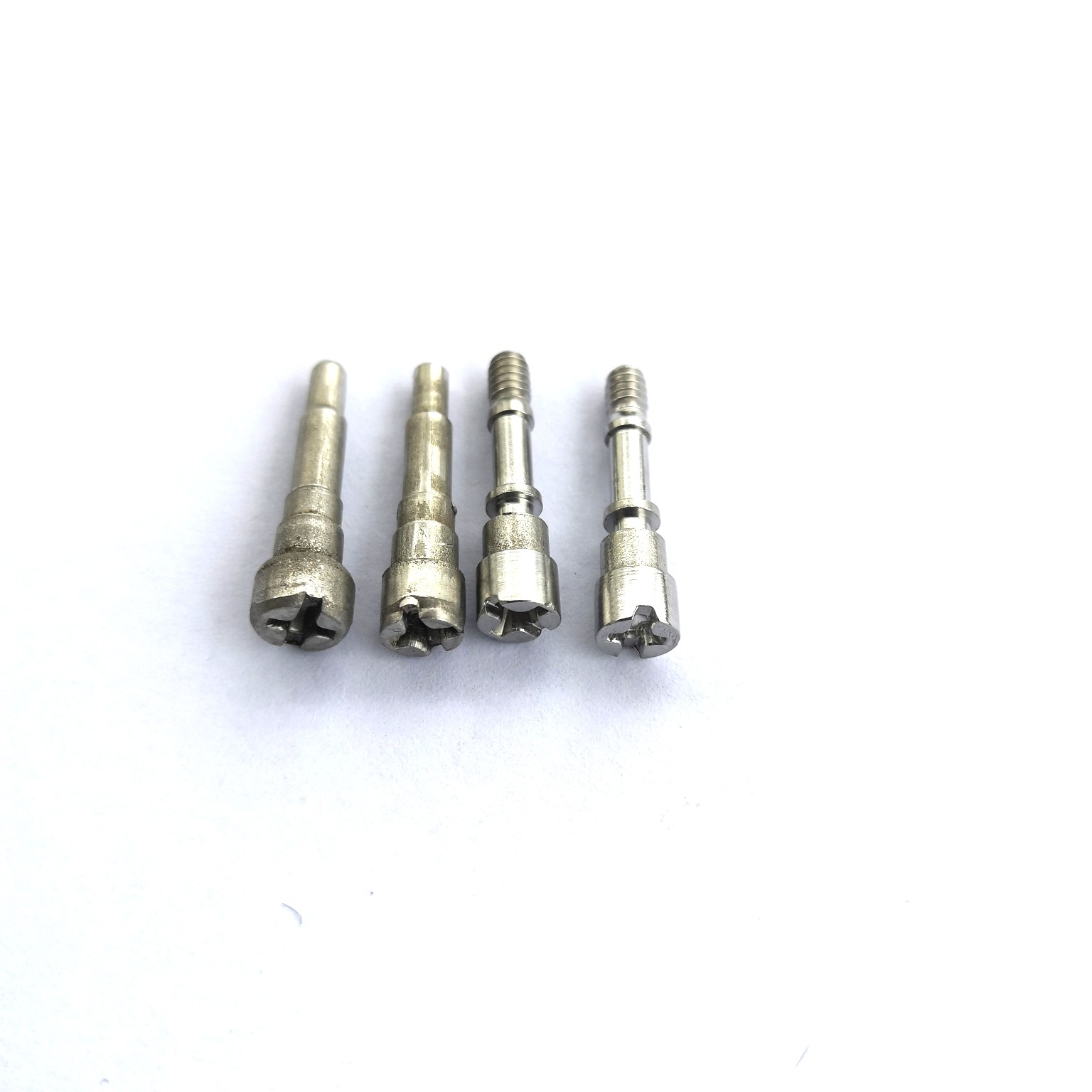 Multistroke Cold Headed Fastener M4x20 Non Standard Zincplating
