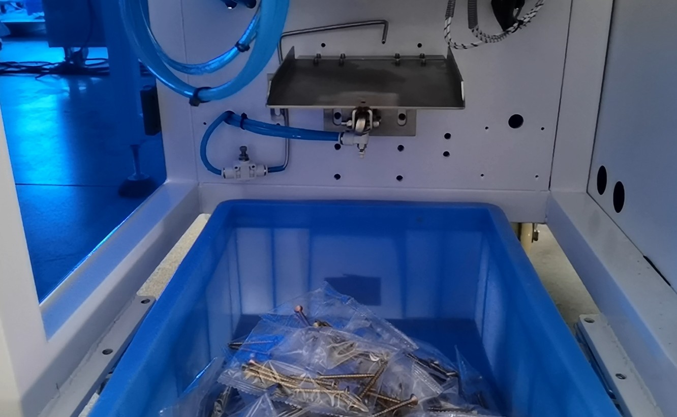 Weighing Screening Screw Packaging Machine With Two Vibrating Plates