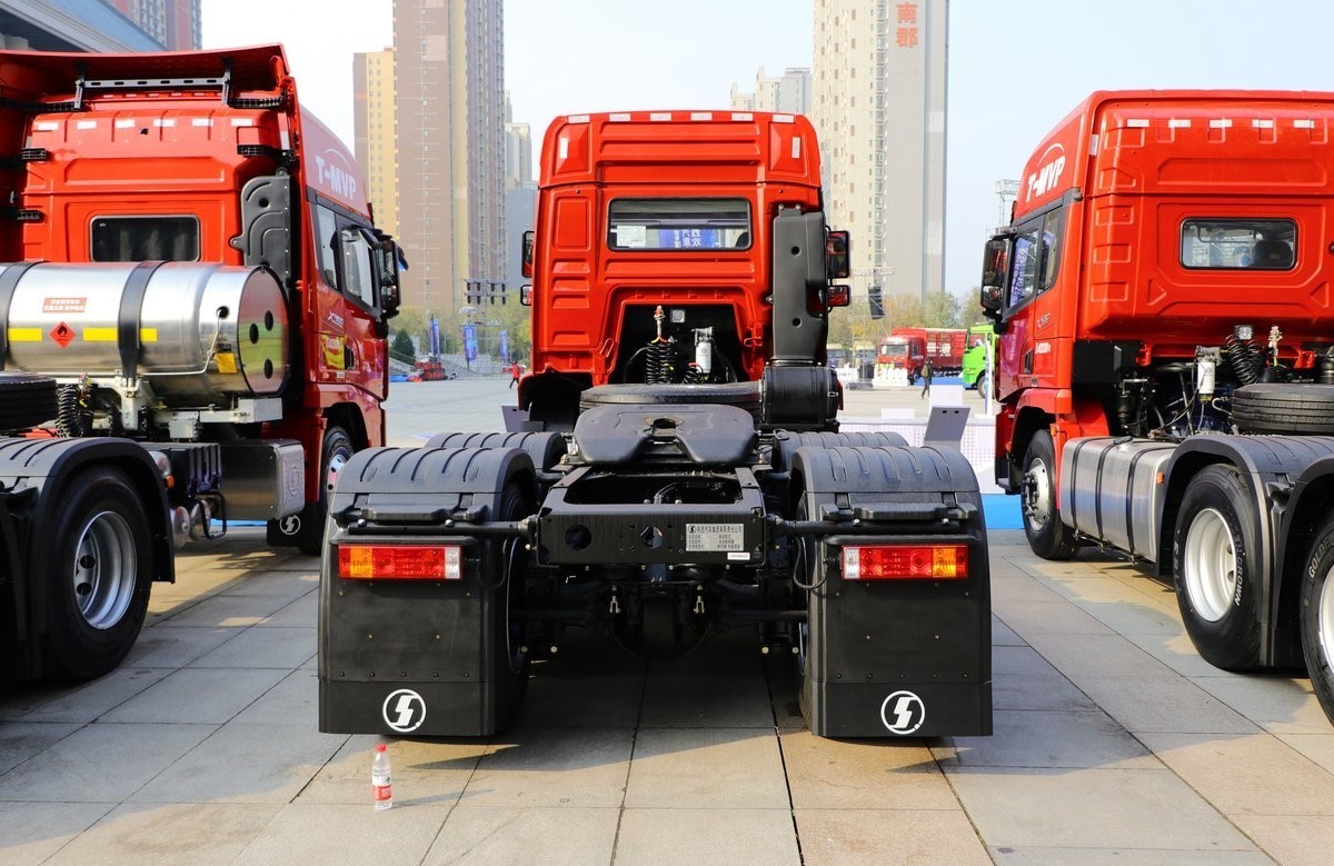 2023 0km Second Hand shacman Tractor Trucks 6x4 New Tractor Truck